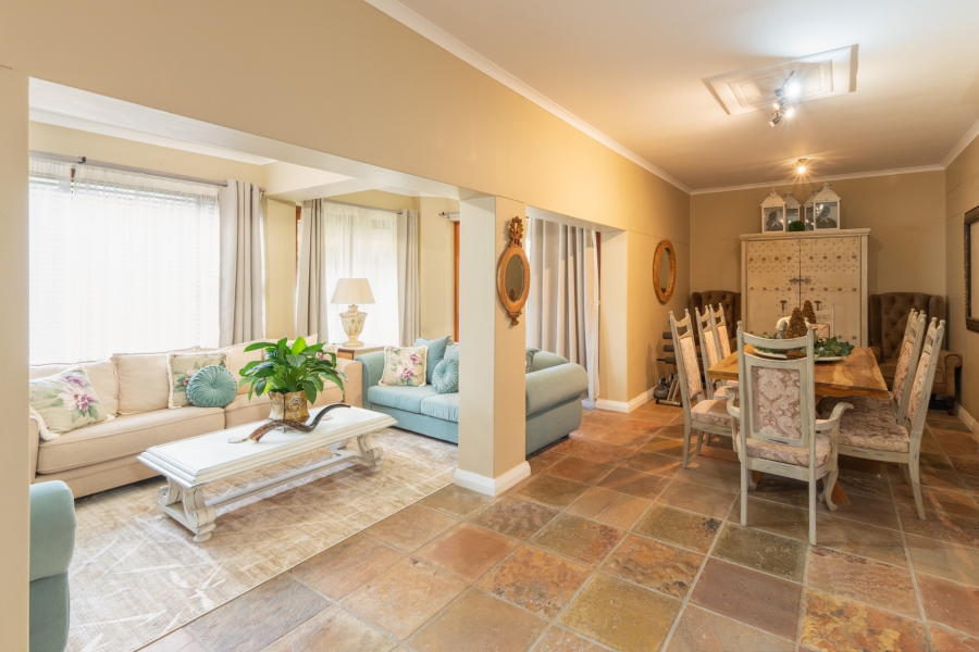 5 Bedroom Property for Sale in Northcliff Western Cape